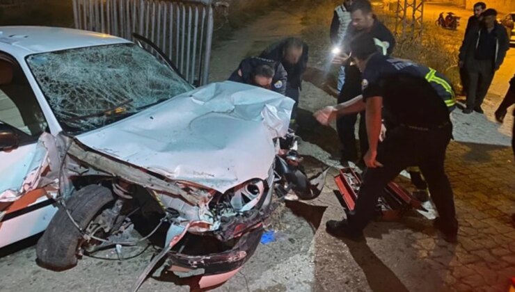 Kontrolden çıkan otomobil yayalara çarpıp karşı caddeye uçtu: 1’i ağır 4 yaralı