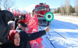 Bakan Osman Aşkın Bak, Sarıkamış Ekspresi’ni karşıladı