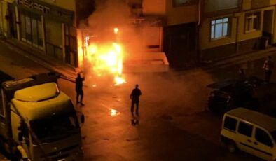 Bursa’da kamyonette çıkan yangın iş yerine sıçradı