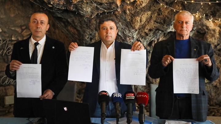 İYİ Parti Antalya İl Başkanlığı’nda 6 istifa: ‘Önceki seçimde aldığımız oyların yarısını bile alamayız’