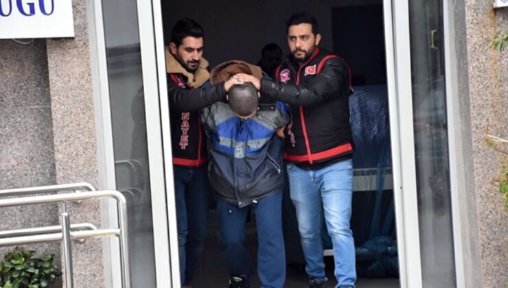 İzmir’de bir genç babasını bıçaklayarak öldürdü