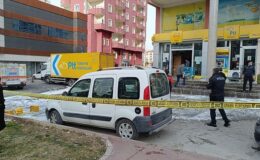 Kargo şubesinde ilaç paniği: 4 çalışan hastaneye kaldırıldı