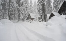 ABD’nin California eyaletini kar fırtınası vurdu