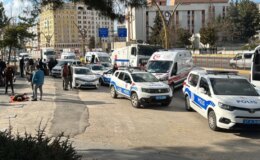 Mardin’de adliye önünde silahlı ve bıçaklı kavga: 10 kişi yaralandı