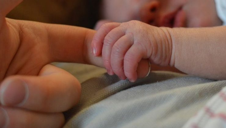 Bir yenidoğan vakası daha: ‘Bebeğimi 14 gün boşu boşuna beklettiler’