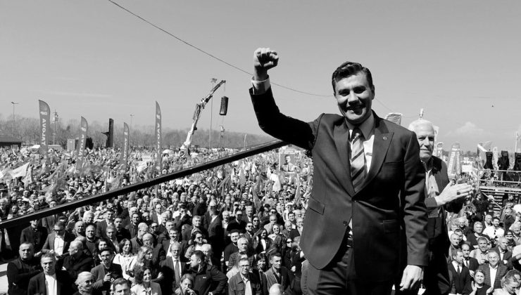 Manisa, Ferdi Zeyrek’i uğurluyor